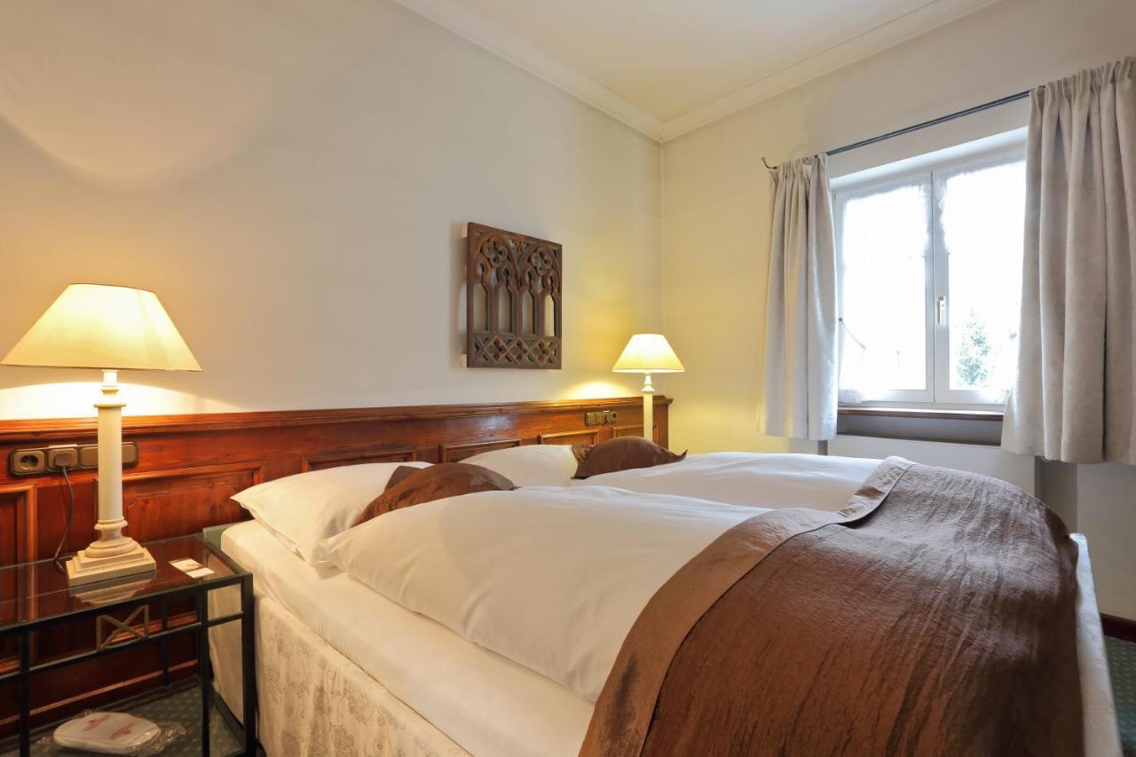 Romantik Hotel Zur Schwane Volkach Extérieur photo